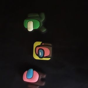 Robot croc accessory (pink/green)